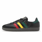 adidas Samba OG 經典黑三彩條紋款，鞋身側面商品展示
