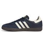 adidas Samba OG 深海藍復古休閒鞋，奶油白三條紋與鞋頭細節