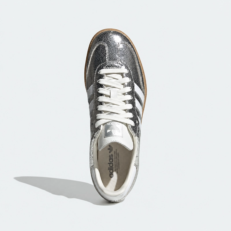 ADIDAS SAMBA OG 復古休閒德訓鞋 金屬銀俯視