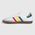 adidas Samba OG 白色三彩條紋休閒鞋，鞋身側面展示