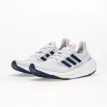 adidas Ultraboost Light 雲白深海藍雙鞋斜側展示